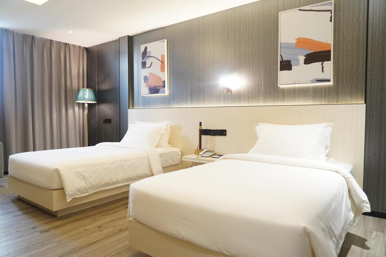 Joy Hotel Phnom Penh Exterior photo